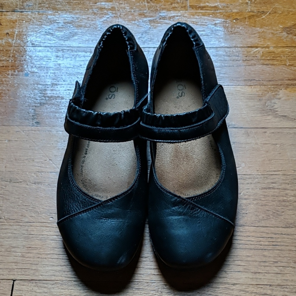 Black Taos Mary Jane shoes